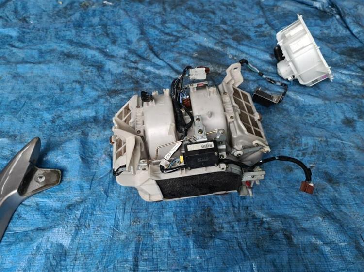 Мотор печки Хонда Легенд в Комсомольске-на-Амуре 206136